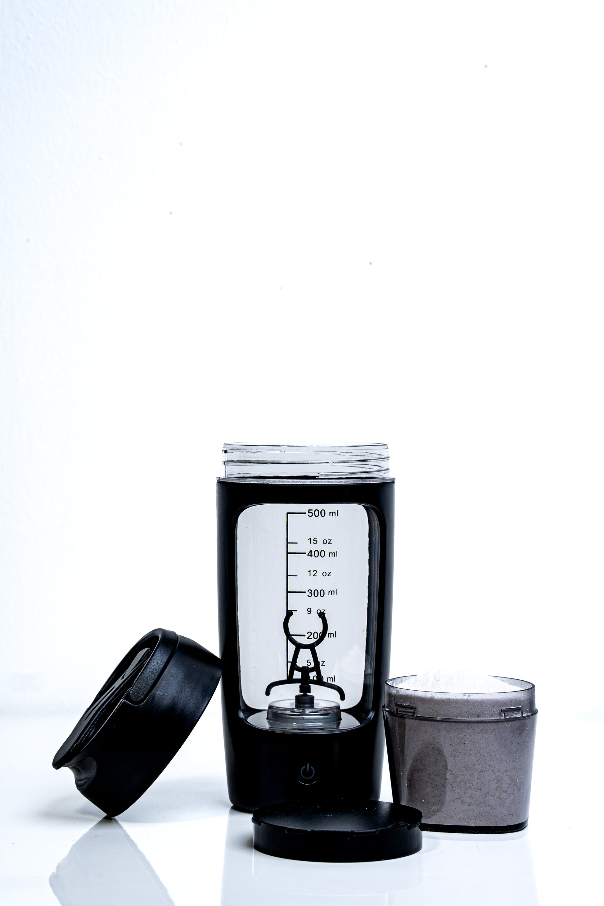 Elektrischer Shaker mit Pulverfach